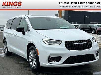 New 2026 Chrysler Pacifica Limited