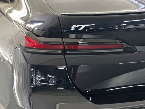 Used 2025 BMW i7 xDrive60 image 12