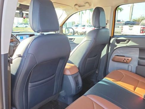 Certified 2022 Ford Maverick Lariat image 12