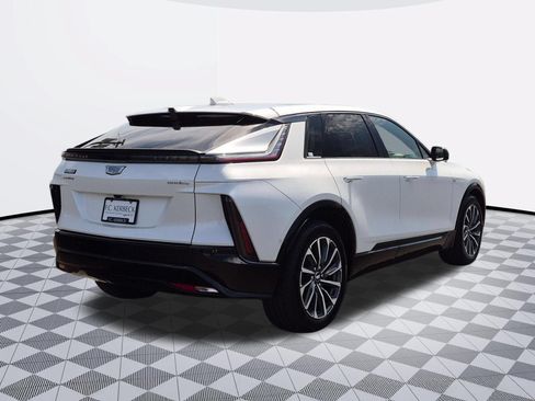 Certified 2024 Cadillac Lyriq Sport AWD/4WD image 7
