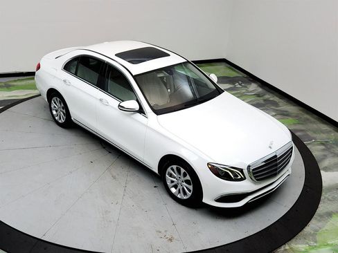 Used 2017 Mercedes-Benz E 300 image 34