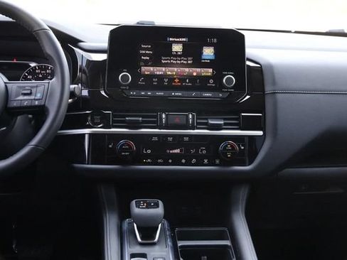 Certified 2025 Nissan Pathfinder SV w/ SV Premium Package FWD image 28