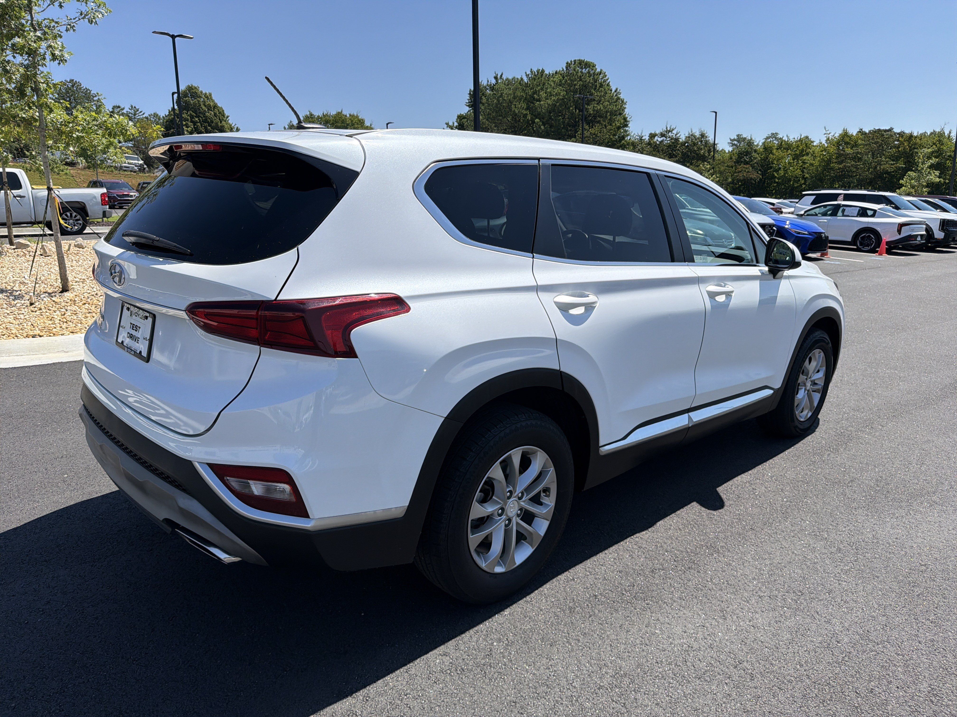 Used 2020 Hyundai Santa Fe SE FWD image 7