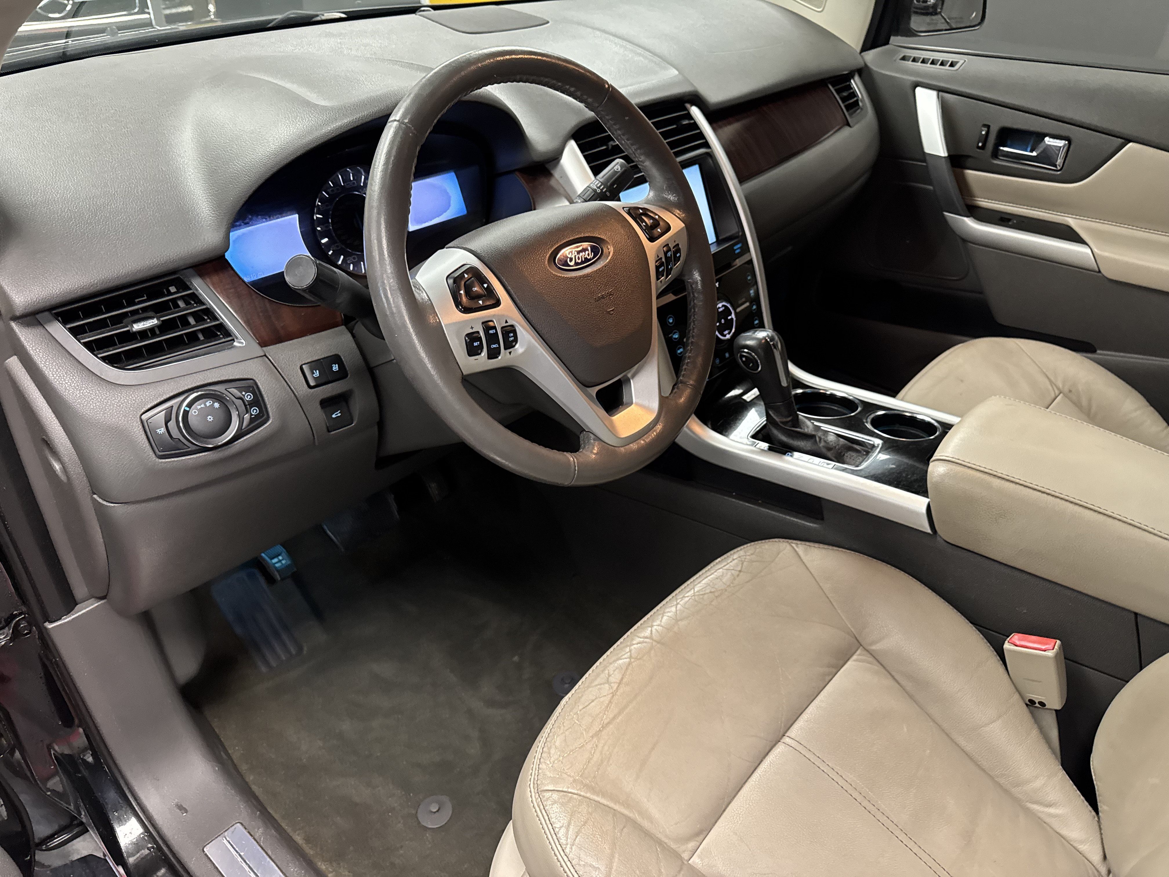 Used 2013 Ford Edge Limited FWD image 9