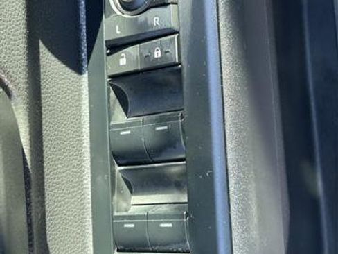 Certified 2025 Toyota Tacoma SR5 image 23