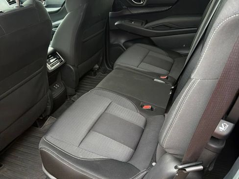 Used 2023 Subaru Ascent Premium w/ Convenience Package AWD/4WD image 5