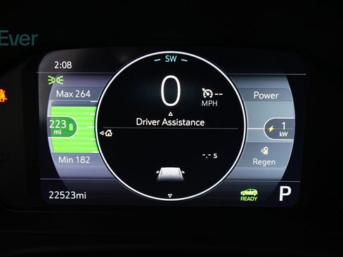 Used 2023 Chevrolet Bolt EUV LT w/ Redline Edition FWD image 7
