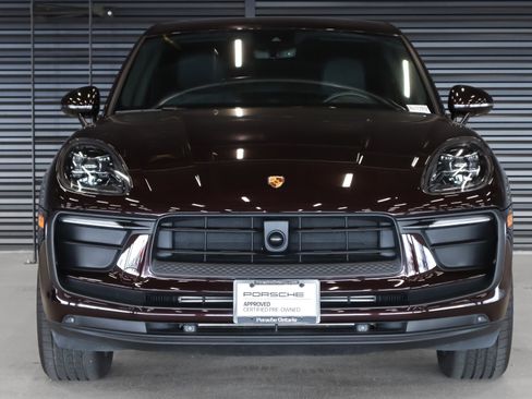 Certified 2024 Porsche Macan AWD/4WD image 8