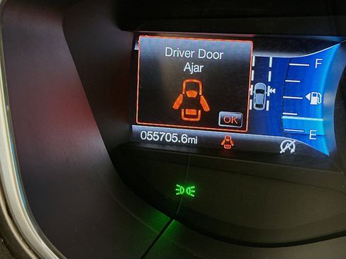 Used 2020 Ford Fusion SE image 19