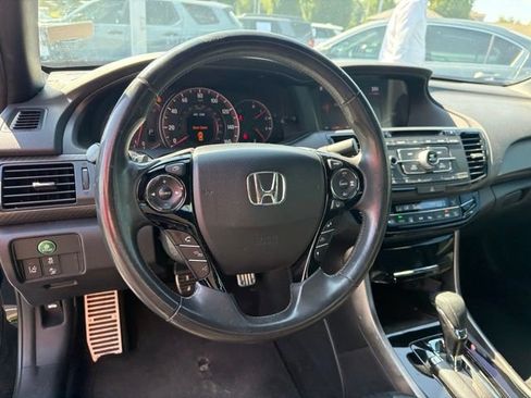 Used 2016 Honda Accord Sport image 16