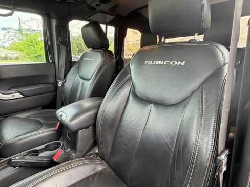 Used 2016 Jeep Wrangler Unlimited Rubicon w/ Dual Top Group image 12