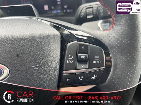 Used 2025 Ford Explorer ST-Line w/ ST-Line Street Pack AWD/4WD image 21