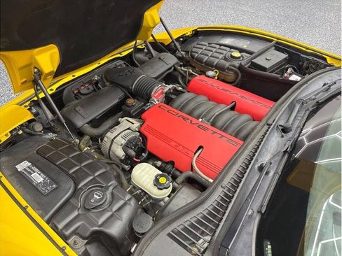 Used 2002 Chevrolet Corvette Z06 w/ Memory Pkg RWD image 18