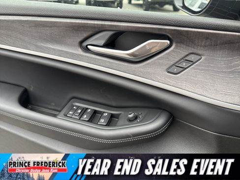 New 2025 Jeep Grand Cherokee L Limited image 35