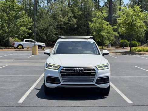 Used 2018 Audi Q5 2.0T Premium Plus w/ Premium Plus Package AWD/4WD image 2