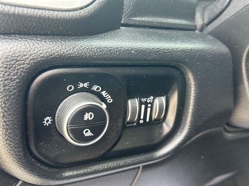 Used 2019 RAM 2500 Laramie image 21