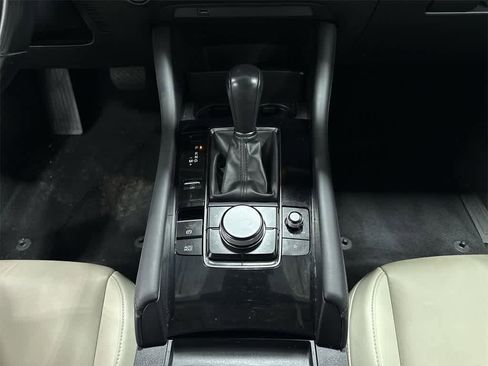 Used 2019 MAZDA MAZDA3 w/Preferred Pkg image 32