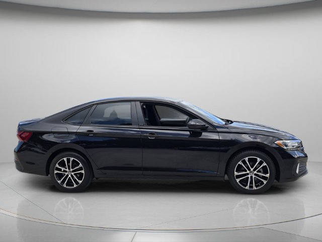 Used 2024 Volkswagen Jetta Sport FWD image 7