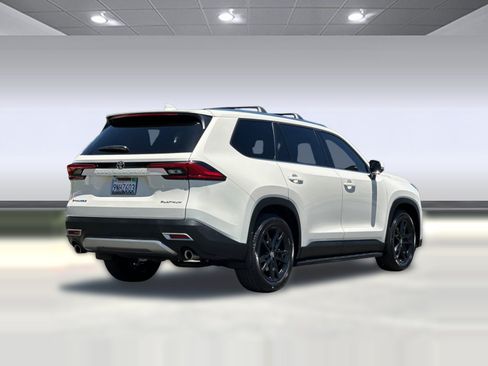 Used 2024 Toyota Grand Highlander AWD Hybrid image 8