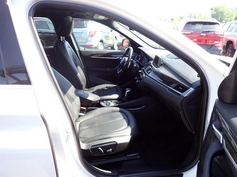 Used 2016 BMW X1 xDrive28i AWD/4WD image 9
