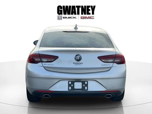 Used 2018 Buick Regal Preferred image 5