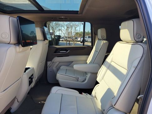 New 2026 GMC Yukon XL Denali w/ Denali Reserve Package RWD image 27
