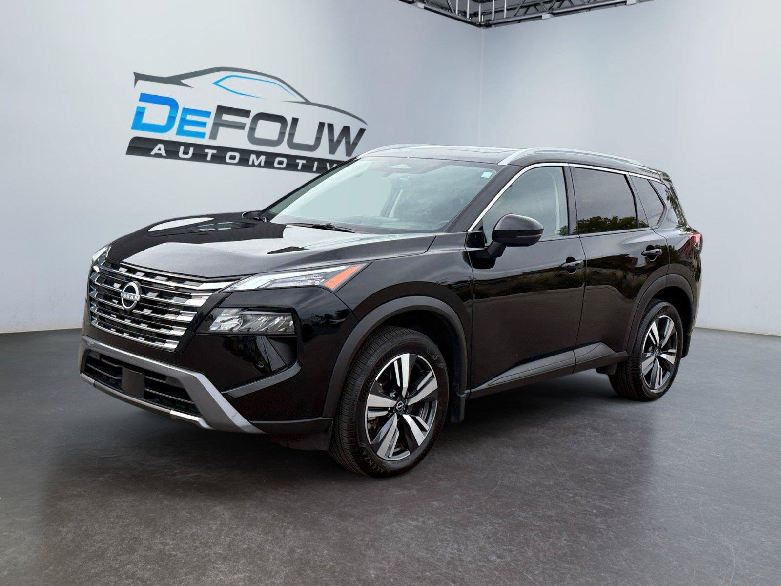 Certified 2025 Nissan Rogue SL w/ Tech Package AWD/4WD image 7