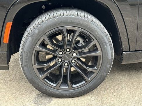 New 2026 Jeep Grand Wagoneer L Summit AWD/4WD image 14