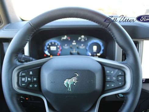 New 2025 Ford Bronco Outer Banks image 17