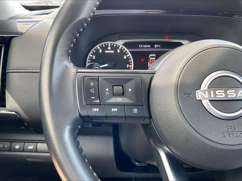 Used 2025 Nissan Pathfinder SV FWD image 22