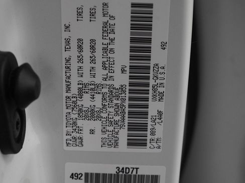 Used 2023 Toyota Sequoia Platinum image 31