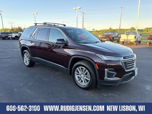 Used 2023 Chevrolet Traverse LT AWD/4WD image 9