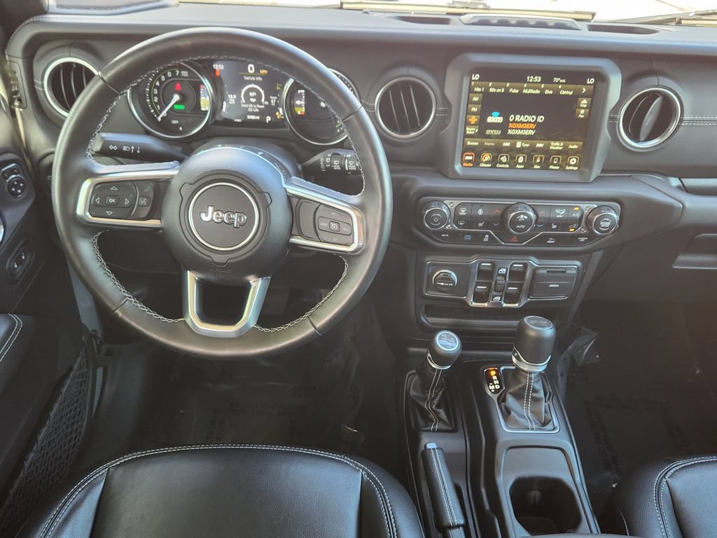 Used 2023 Jeep Wrangler Unlimited Sahara w/ Cold Weather Group AWD/4WD image 3