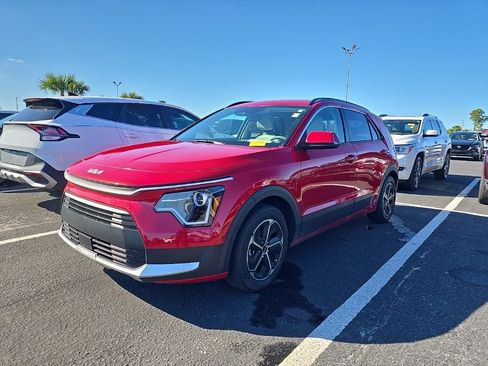 Certified 2023 Kia Niro EX image 3