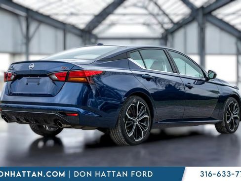 Used 2023 Nissan Altima 2.5 SR image 31