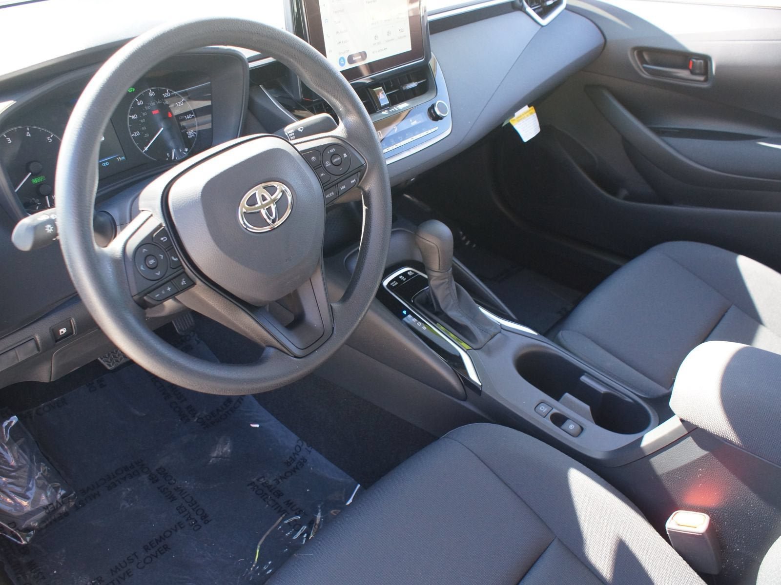Used 2025 Toyota Corolla LE FWD image 12