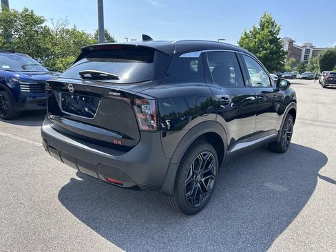 New 2026 Nissan Kicks SR w/ SR Premium Package FWD image 7