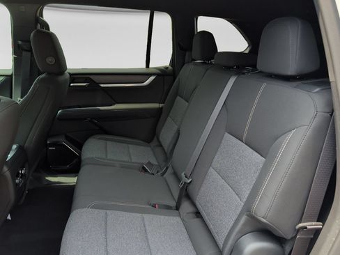 Used 2026 GMC Acadia Elevation w/ LPO, Floor Liner Package AWD/4WD image 31