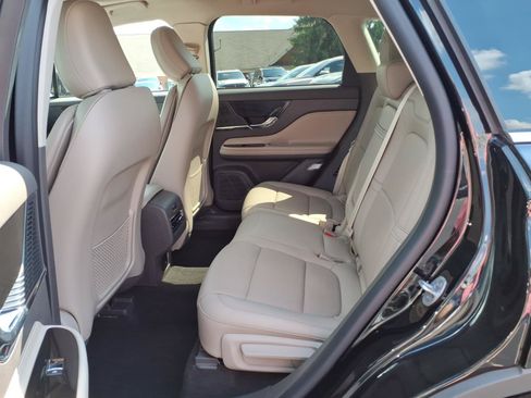 Certified 2022 Lincoln Corsair AWD w/ Premium Package image 25