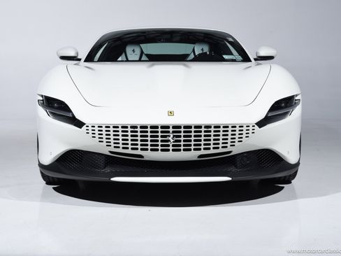Used 2024 Ferrari Roma image 2