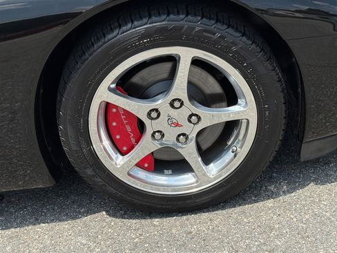 Used 2002 Chevrolet Corvette Convertible w/ Preferred Equipment Group1 image 31