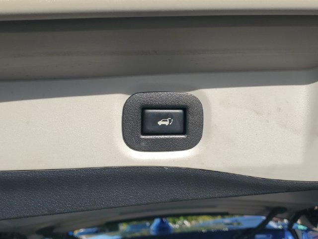Used 2017 Nissan Rogue SL AWD/4WD image 9