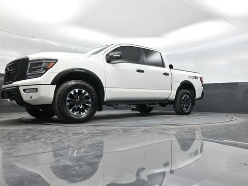 Used 2023 Nissan Titan PRO-4X w/ Pro-4x Convenience Package AWD/4WD image 65