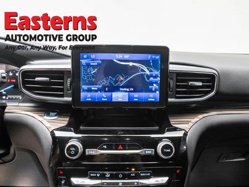 Used 2024 Ford Explorer Limited image 12