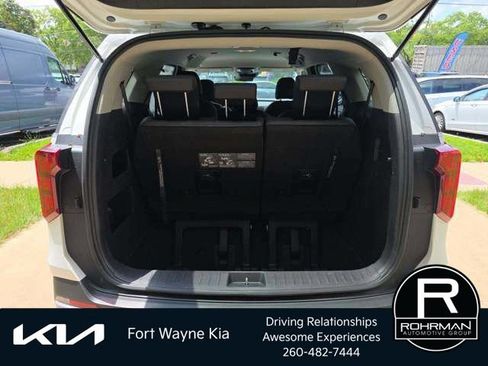 Certified 2026 Kia Carnival FWD image 5