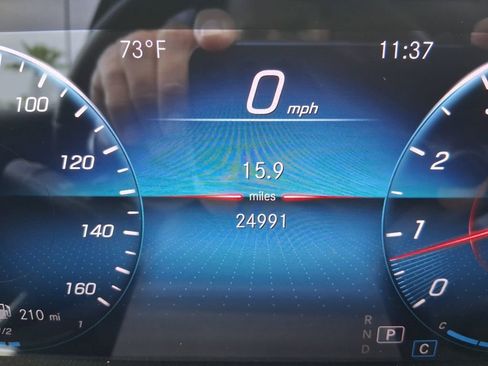 Certified 2022 Mercedes-Benz GLB 250 image 12