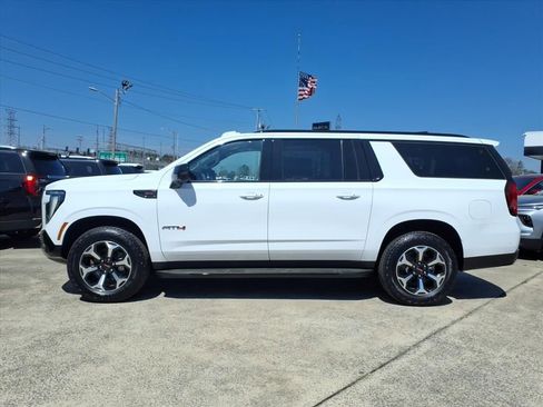 New 2026 GMC Yukon XL AT4 image 4