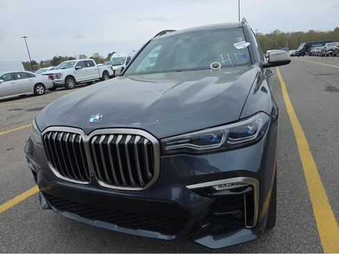 Used 2020 BMW X7 M50i w/ Executive Package AWD/4WD image 2