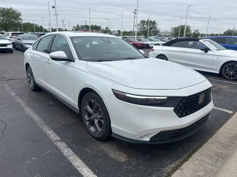 Used 2023 Honda Accord EX image 16