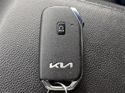 Used 2024 Kia Sportage SX image 30